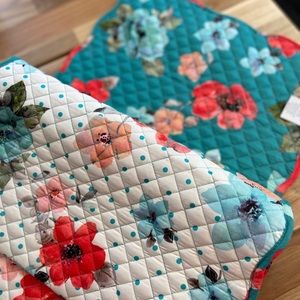Pioneer Woman table runner